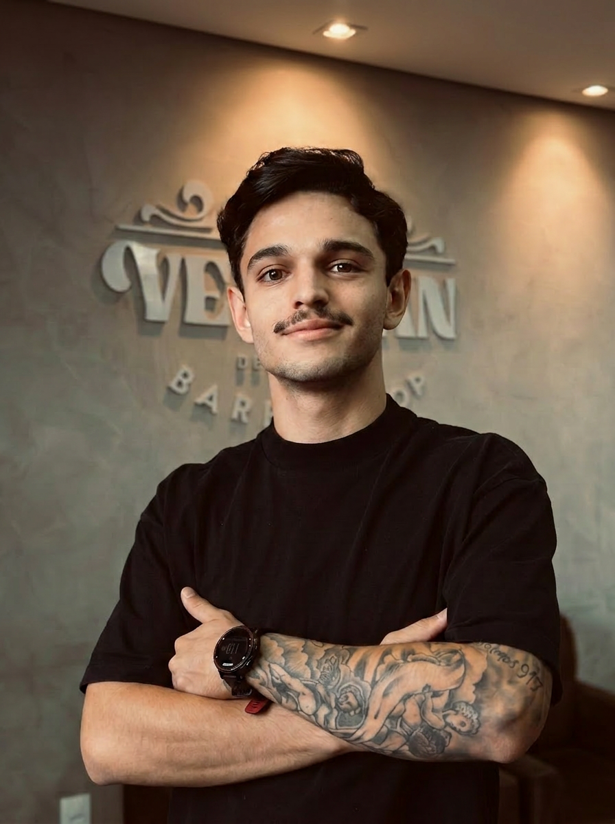 Vinicius Camargo — Barbeiro & Proprietário na Veteran Barbearia